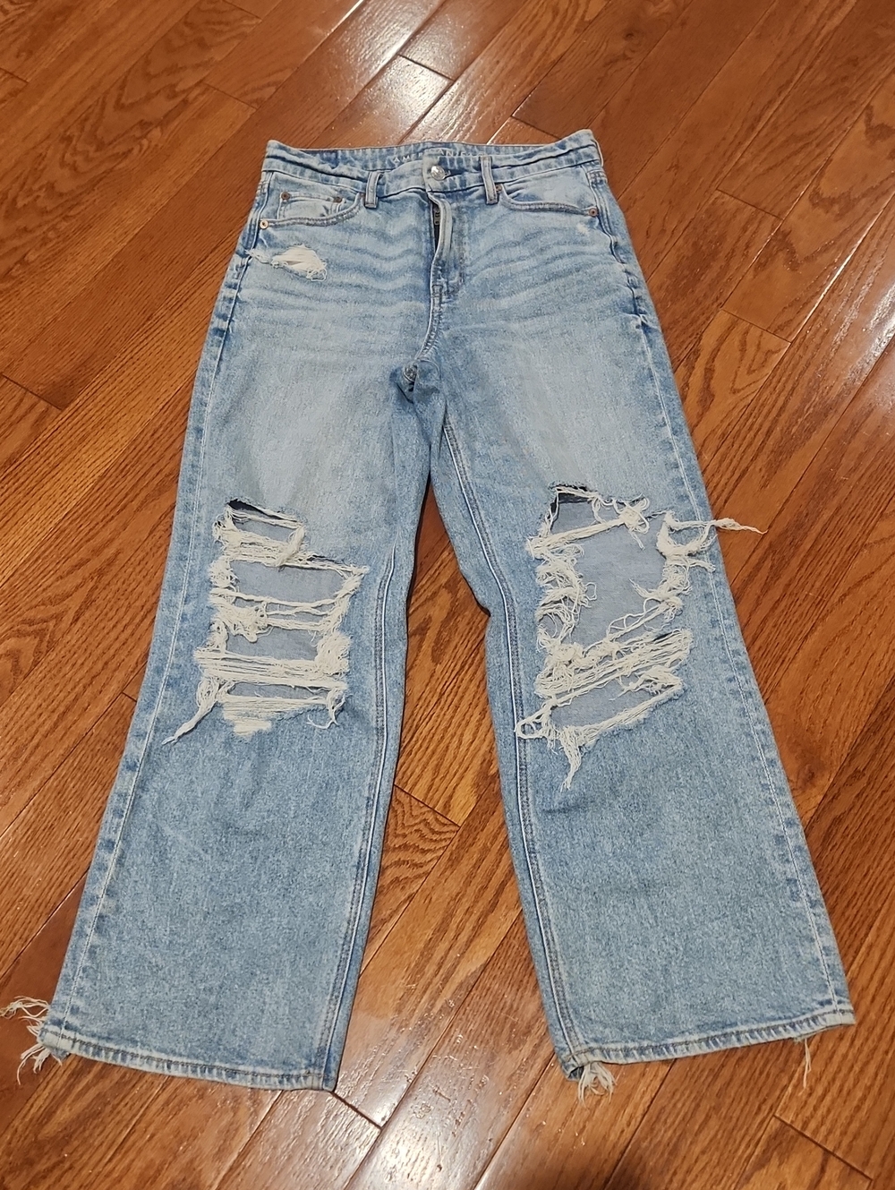American Eagle Light Blue Distressed Straight-Leg Women’s Jeans, Size 4